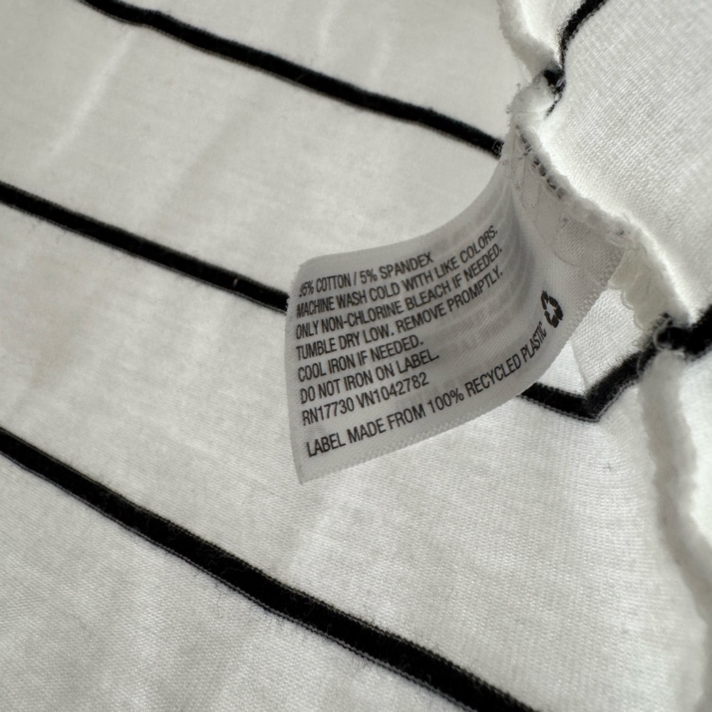 A new day Black and White Stripe Quarter Length sleeve Boat Neck Top Size XS - Picture 3 of 4